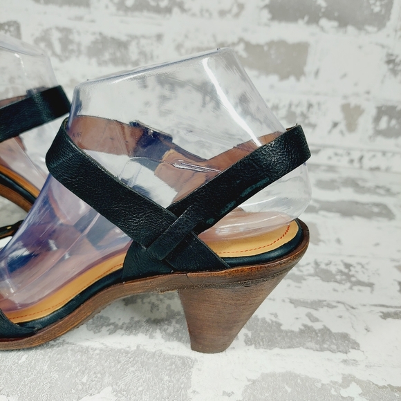 New Trask Saydee Leather Cone Heel Strappy  Sandals D51 - Picture 5 of 14